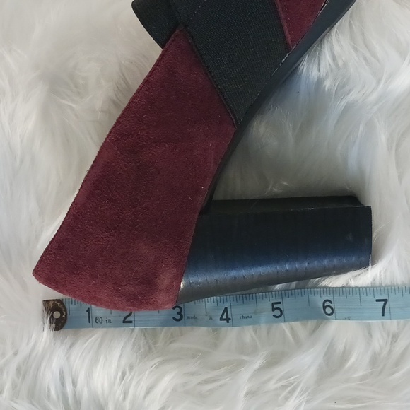 Women's Suede Maroon/Black Size 11W Bella-Vita heels - Picture 9 of 9